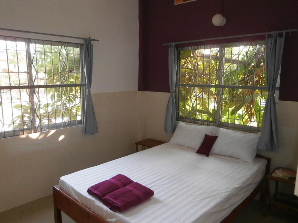 Bandini'S Hotel Kampot Værelse billede